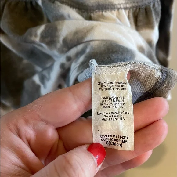 Like New Oversized Tie Dye Peplum Top - Picture 3 of 3